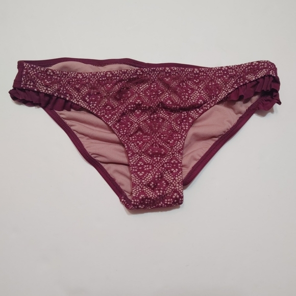 Xhilaration Burgundy Lace Overlay Bikini Bottom - Picture 1 of 3